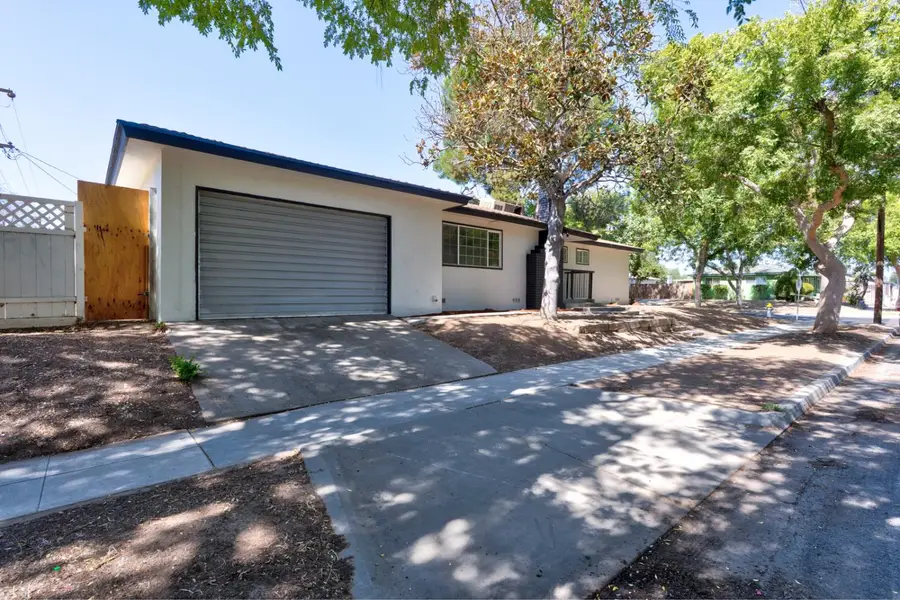 3655 N Lafayette, Fresno, CA 93705 - #3