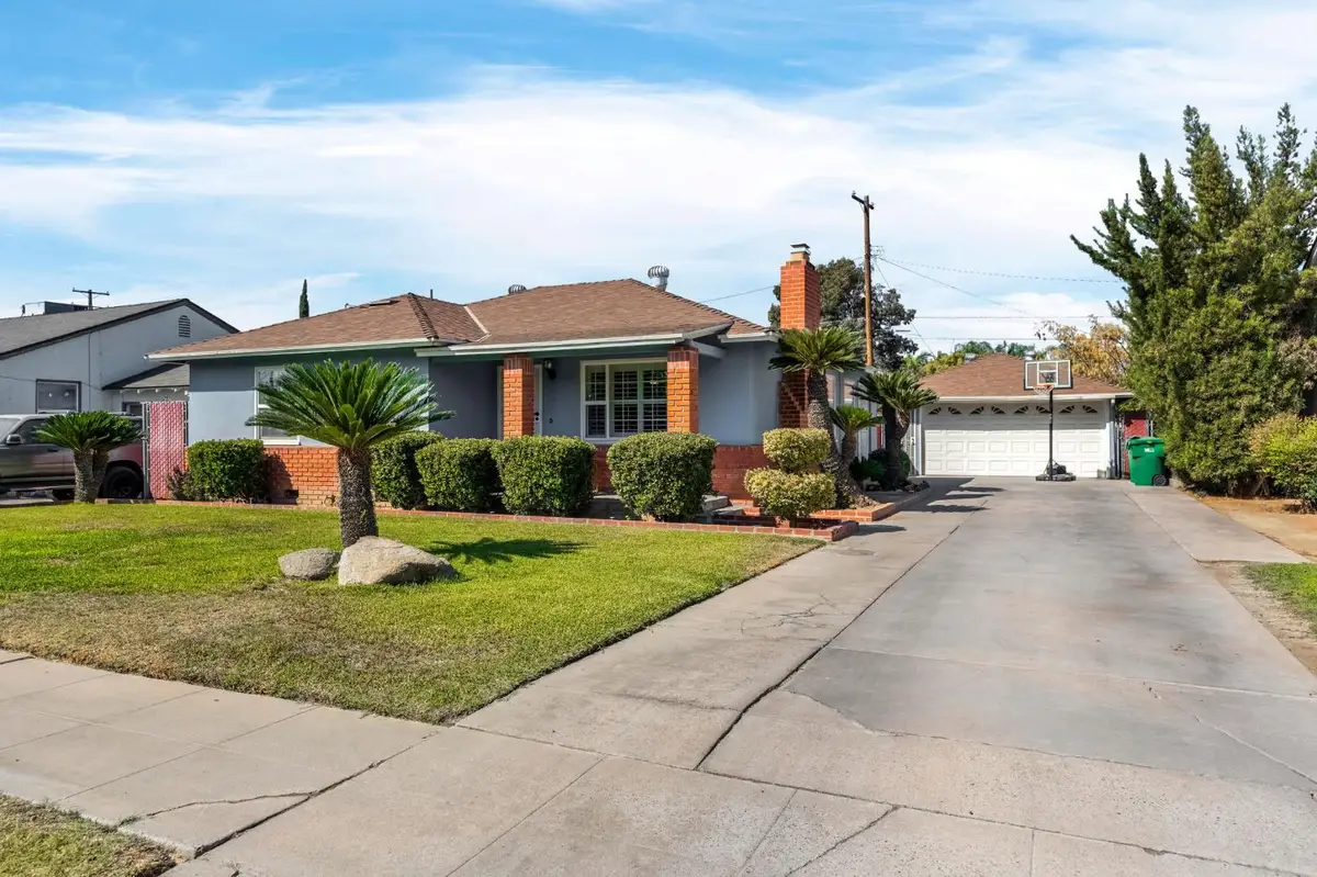 5045 E Tyler Avenue, Fresno, CA 93727 - #1