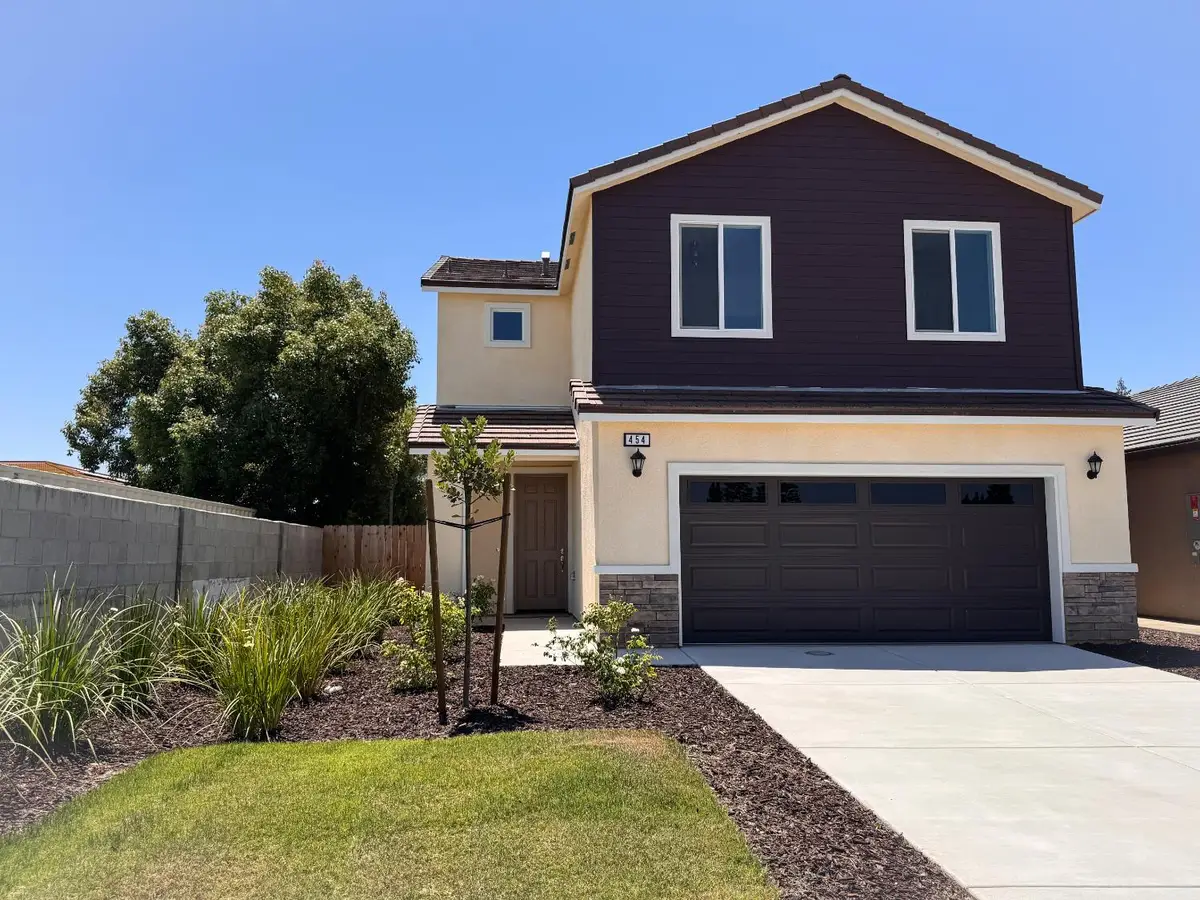 454 W Windsor Avenue, Clovis, CA 93612 - #1