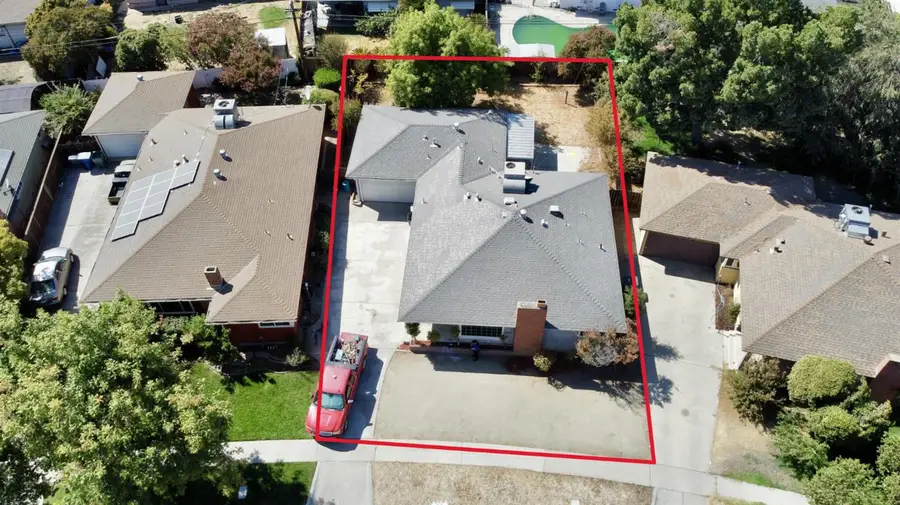 3025 N 8th Street, Fresno, CA 93703 - #2