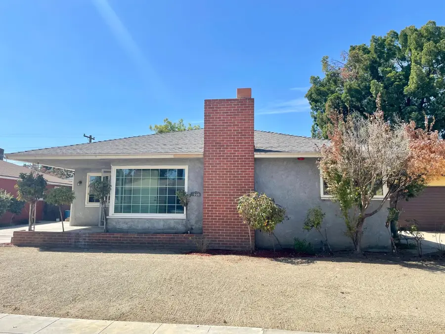3025 N 8th Street, Fresno, CA 93703 - #3