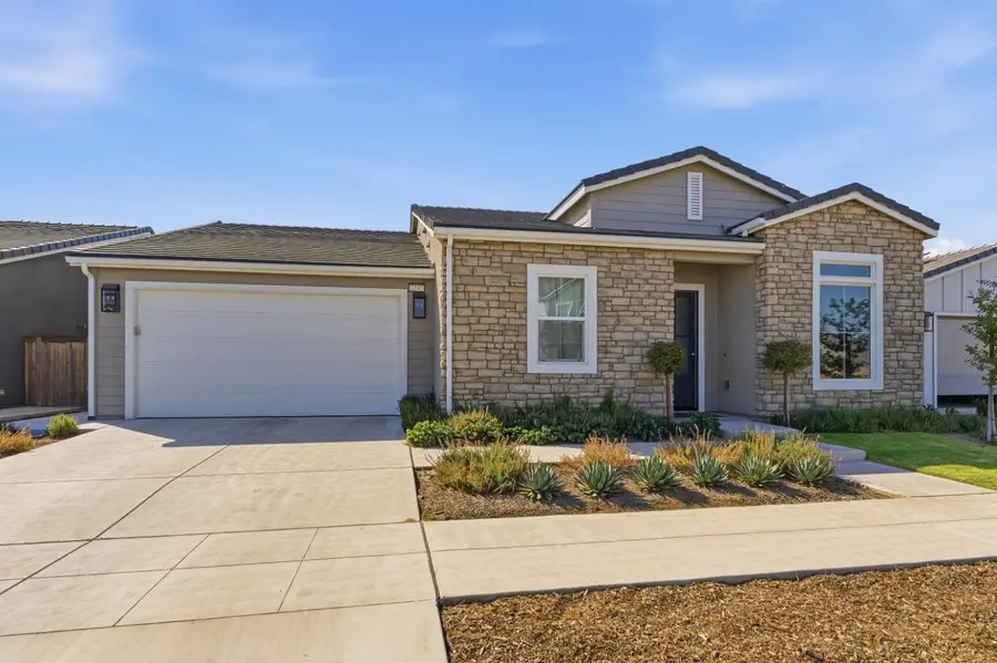 2232 N Russell Avenue, Clovis, CA 93619 - #3