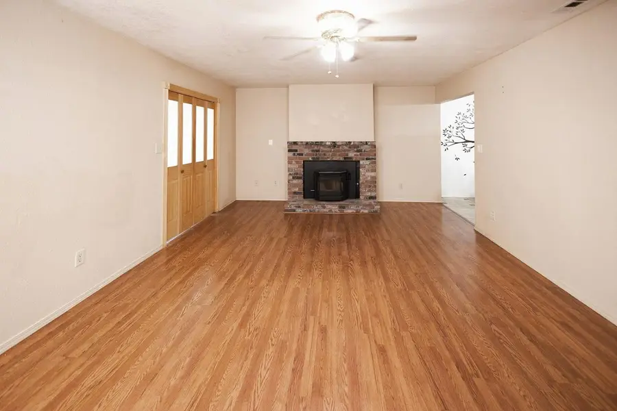 3585 Sunnyside Avenue, Clovis, CA 93611 - #2