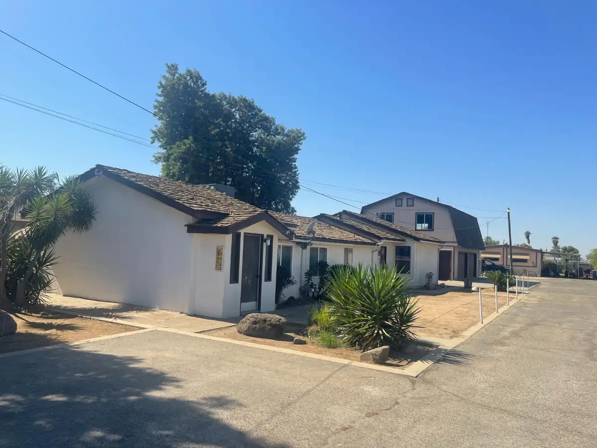2061 N Cornelia, Fresno, CA 93722 - #1
