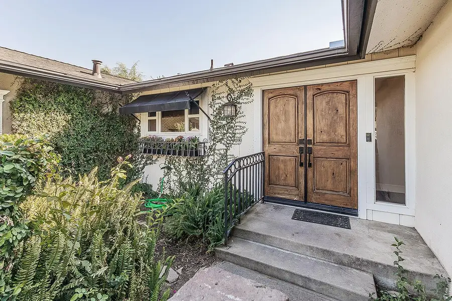 783 W Carpenter Avenue, Reedley, CA 93654 - #3