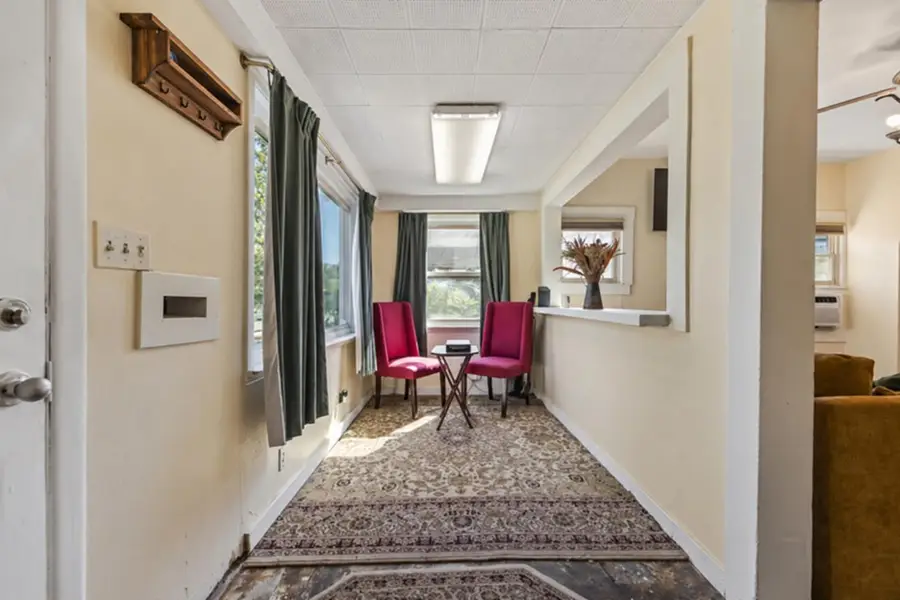 1301 N Roosevelt Avenue E, Fresno, CA 93728 - #3