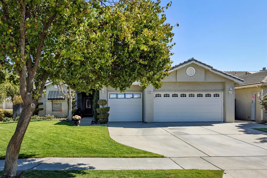 514 Mallard Avenue, Lemoore, CA 93245 - #2