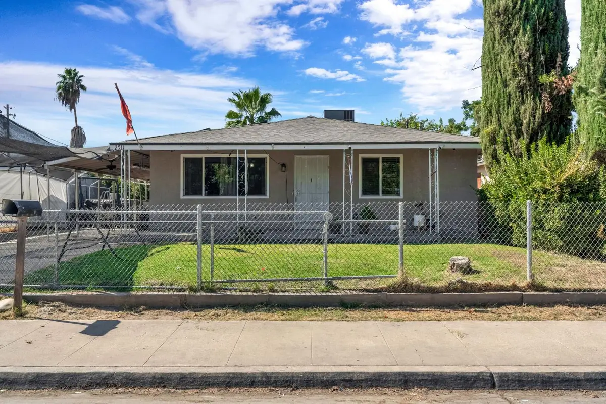 2511 Shaft St, Selma, CA 93662 - #1