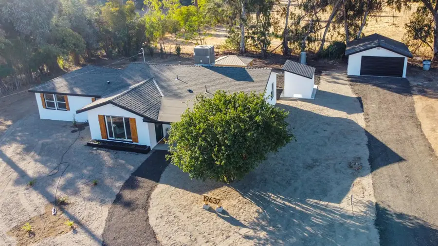 19637 E American Avenue, Reedley, CA 93654 - #2