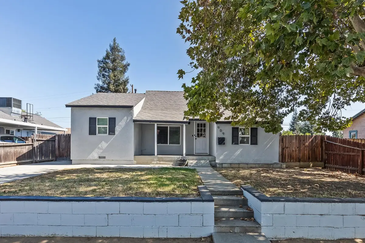 909 Dewitt, Clovis, CA 93612 - #1