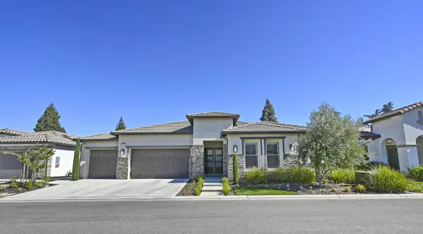 2614 E Via Sofia Drive, Fresno, CA 93730