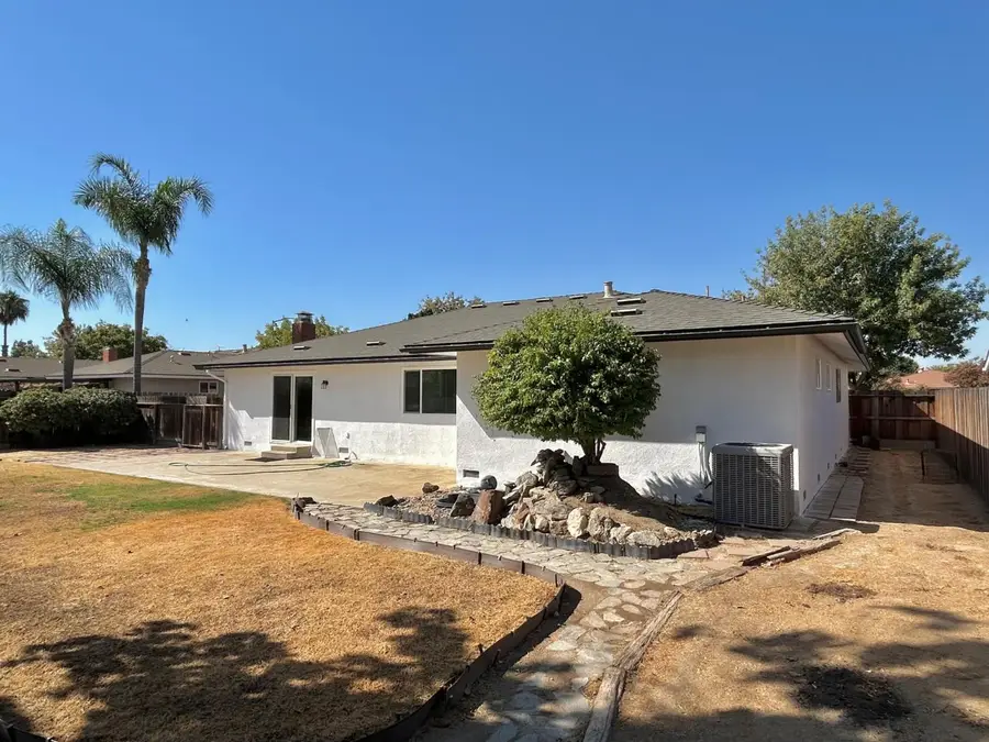 6826 N Chestnut, Fresno, CA 93710 - #2