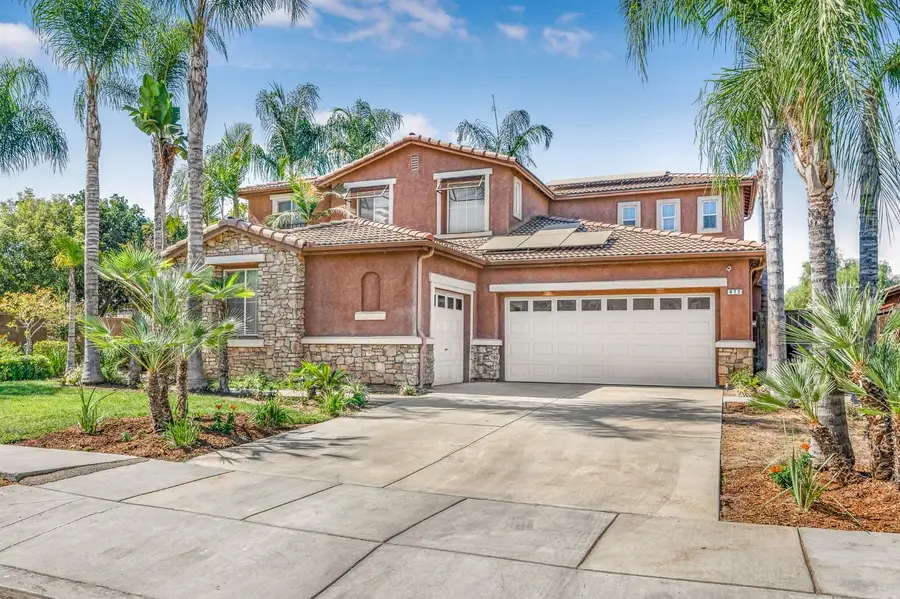 877 Lily Avenue, Sanger, CA 93657 - #3