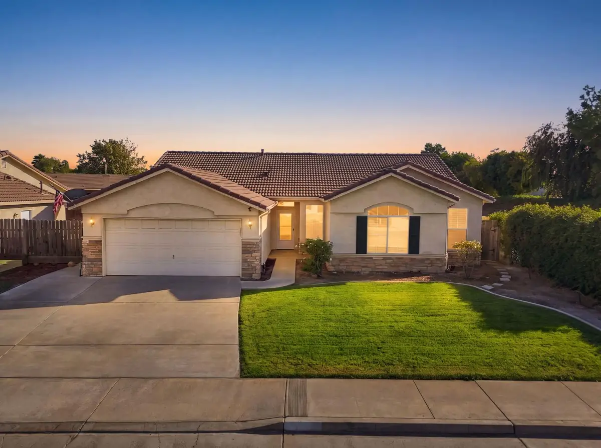 989 Northstar Drive, Hanford, CA 93230 - #1