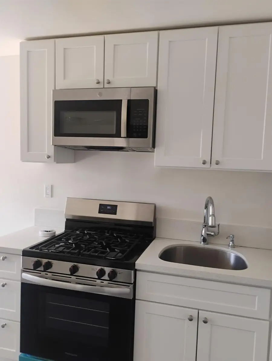 2118 6th Street, Sanger, CA 93657 - #2