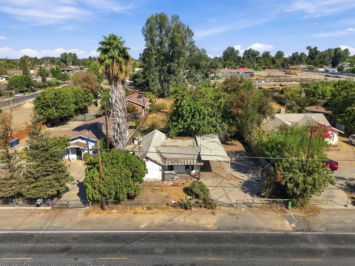 2434 Sherman Avenue, Corcoran, CA 93212 - #1