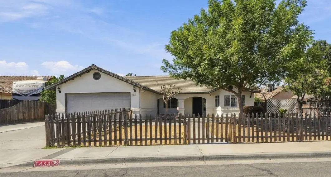 1434 Butternut Drive, Hanford, CA 93230 - #1