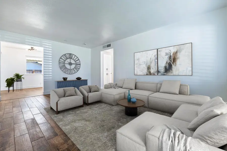 3095 W Bellaire Way, Fresno, CA 93722 - #3