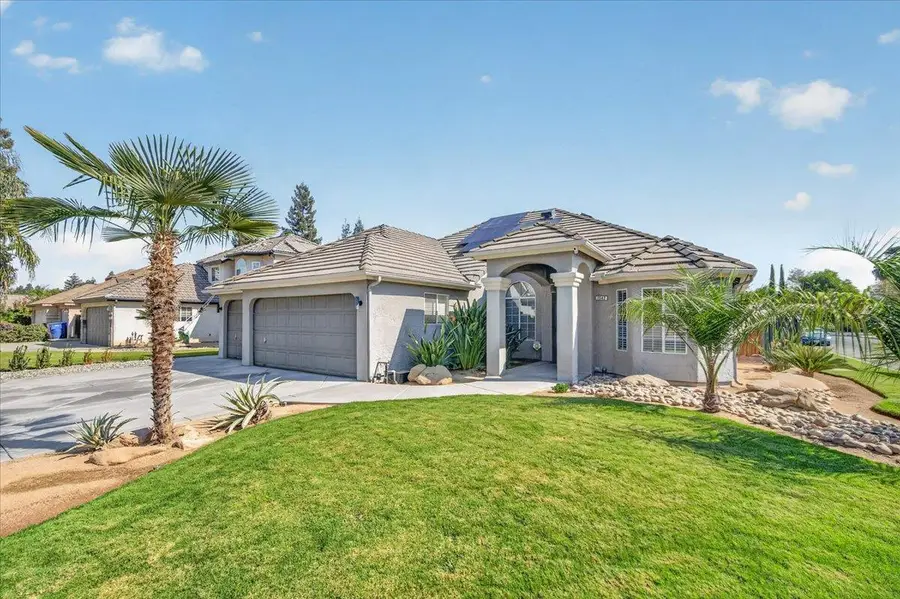 7542 N Wolters Avenue, Fresno, CA 93720 - #2