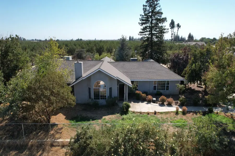 897 W Lincoln Avenue, Fresno, CA 93706 - #2