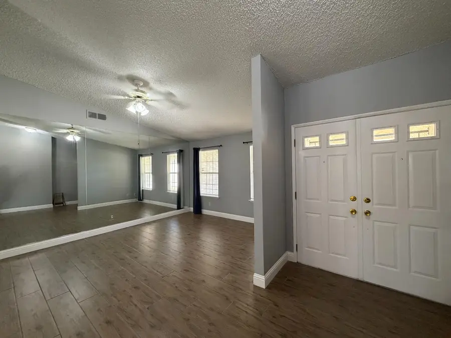 6078 N Hazel Avenue, Fresno, CA 93711 - #3
