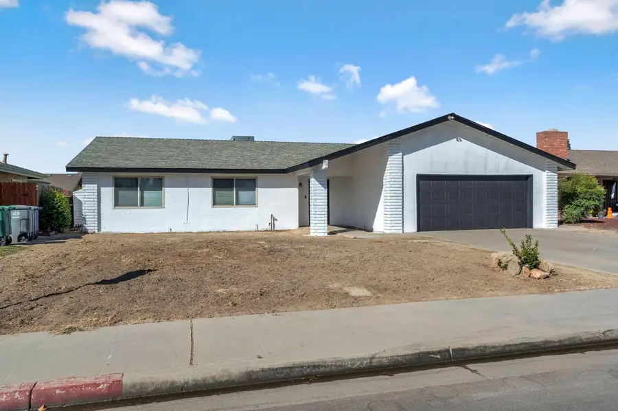 3231 Mulberry Street, Selma, CA 93662 - #2