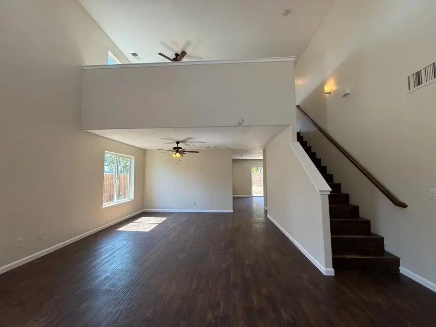 1865 N Ellendale Avenue, Fresno, CA 93722 - #3