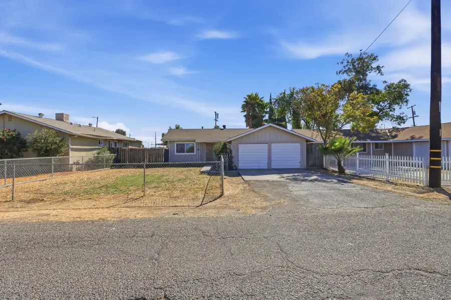 2075 Cabot Avenue, Merced, CA 95348 - #3
