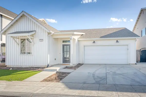 7183 E Simpson Avenue, Fresno, CA 93737