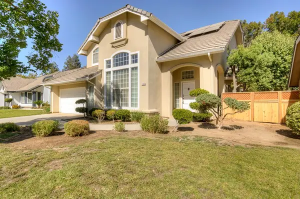 1264 E Le Parc Drive, Fresno, CA 93720