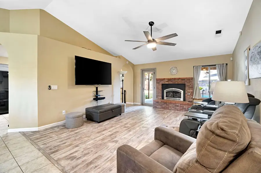 6426 N Fruit Avenue, Fresno, CA 93711 - #3