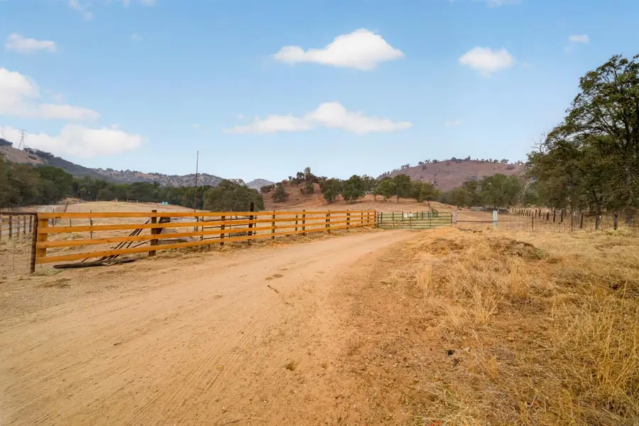 30340 Watts Valley Road, Tollhouse, CA 93667 - #3