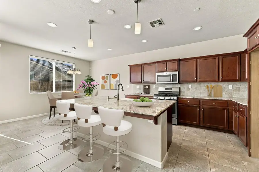 3878 Mecca, Clovis, CA 93619 - #3