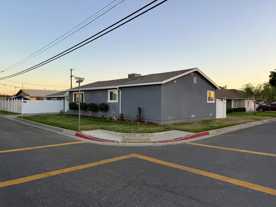 355 N 13th Street, Chowchilla, CA 93610 - #3