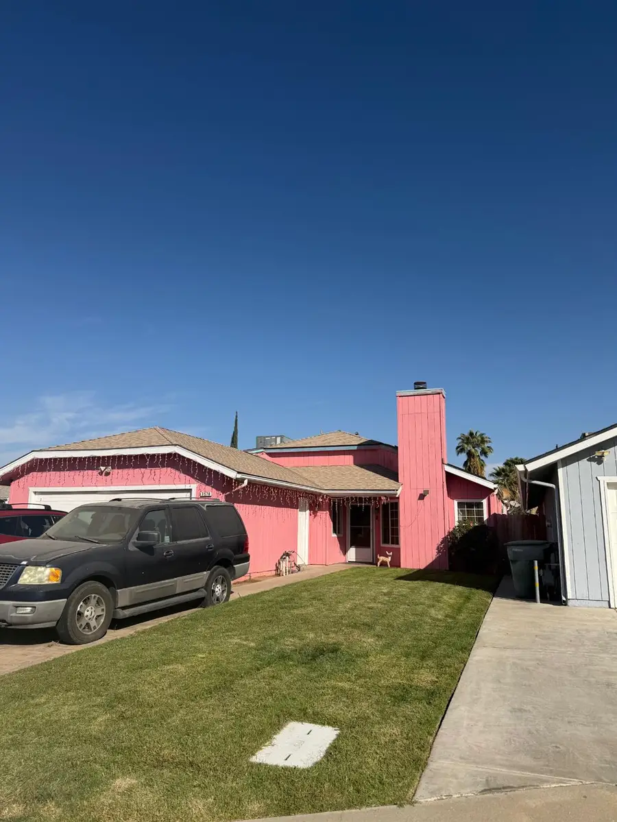 3570 W Princeton Avenue, Fresno, CA 93722 - #3