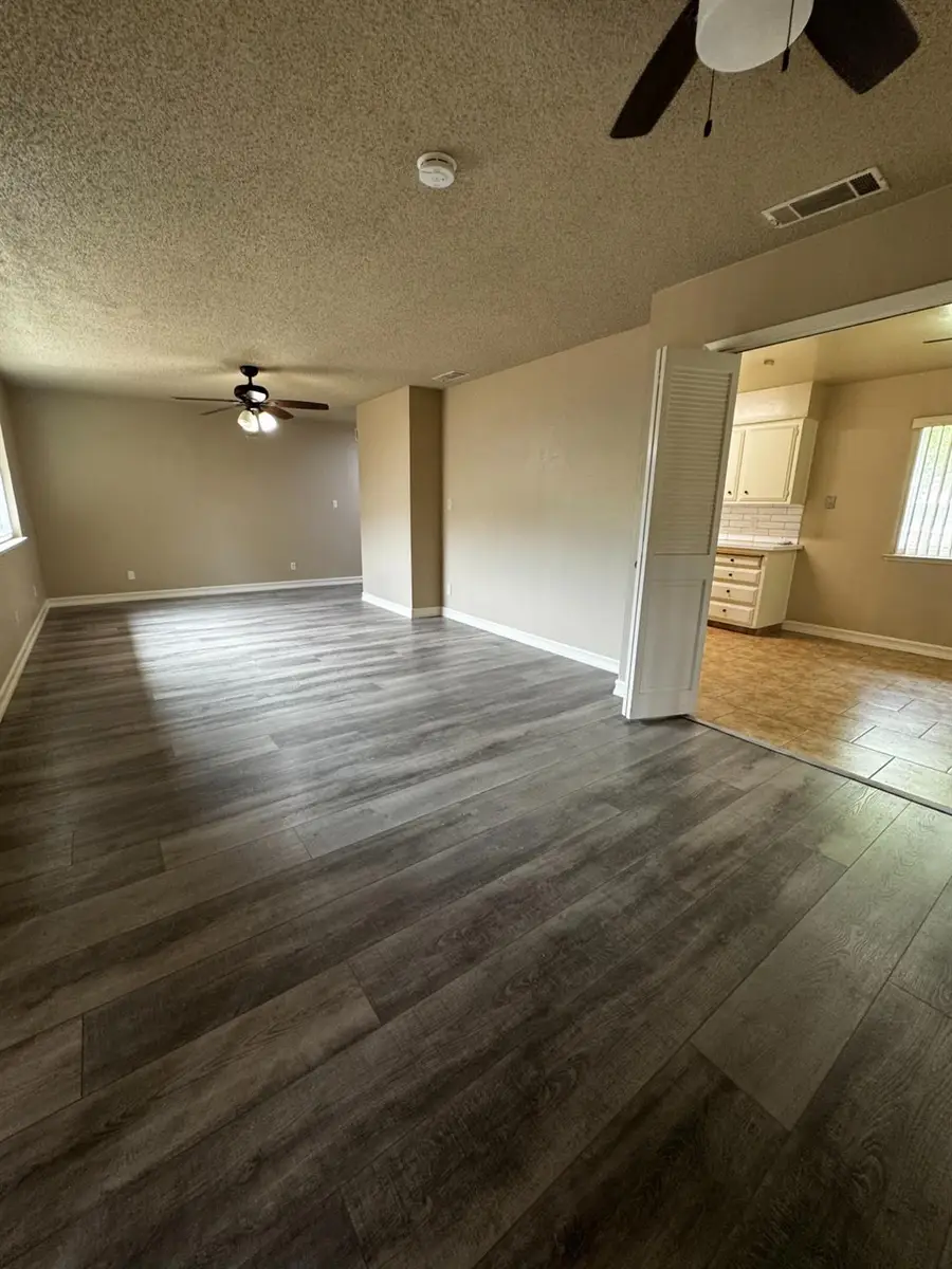 5780 N 8th Street, Fresno, CA 93710 - #3