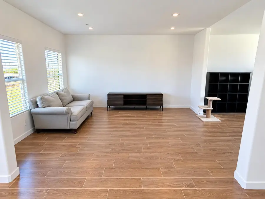 3360 La Mirada Avenue, Clovis, CA 93619 - #2