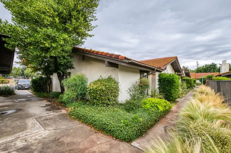 317 W Sierra Avenue #122, Fresno, CA 93704 - #3