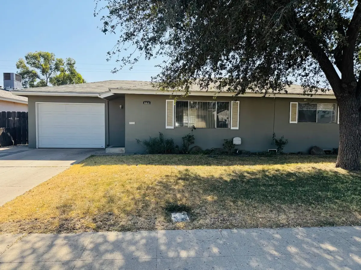 852 W Alamos Avenue, Clovis, CA 93612 - #1