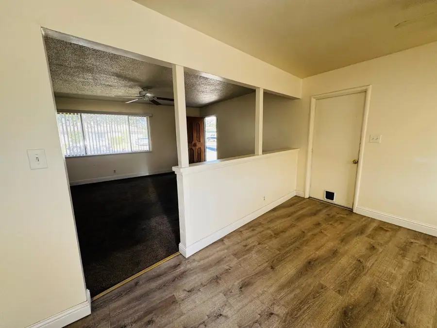 852 W Alamos Avenue, Clovis, CA 93612 - #2