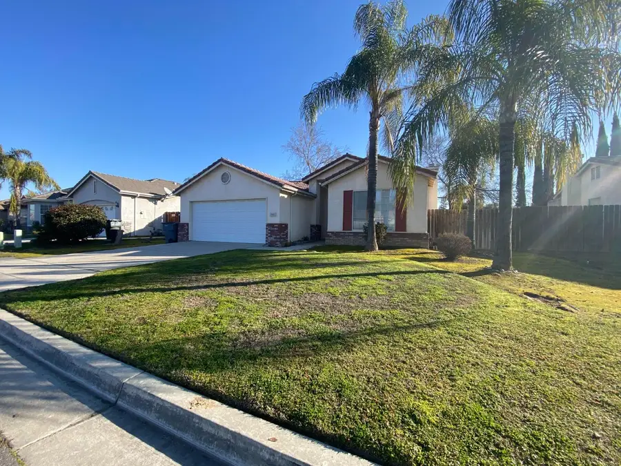 2463 S Manila Avenue, Fresno, CA 93727 - #2