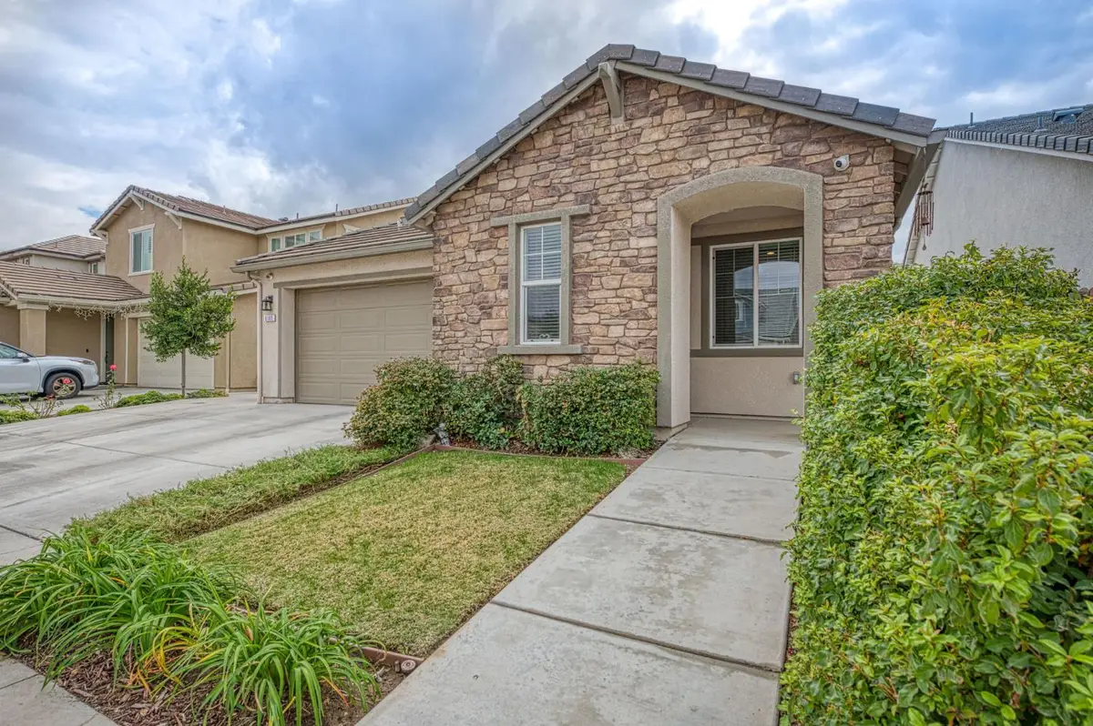 6165 E Yale Avenue, Fresno, CA 93727 - #1