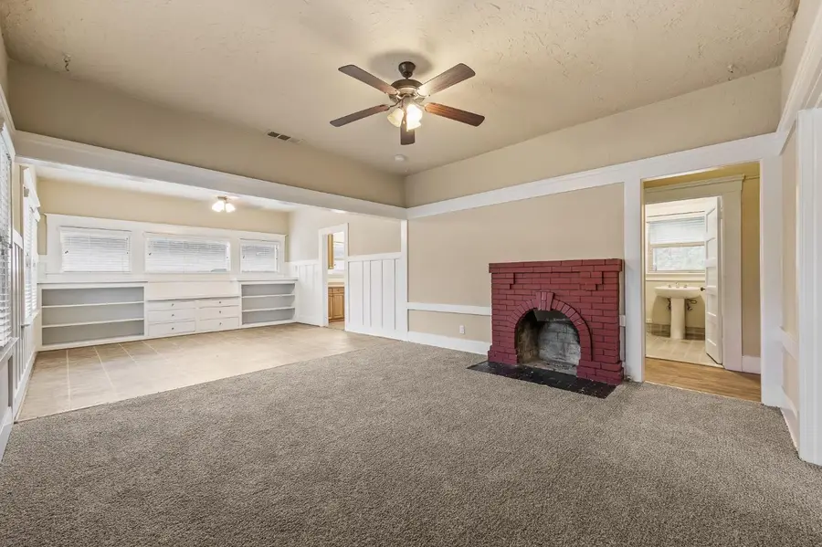2027 N Van Ness Boulevard, Fresno, CA 93704 - #3