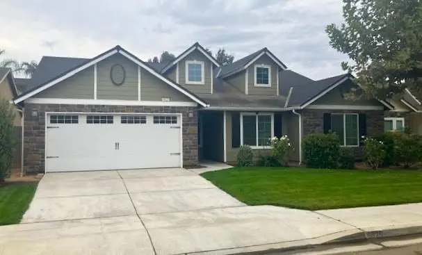 6825 W Oak Avenue, Fresno, CA 93722 - #3