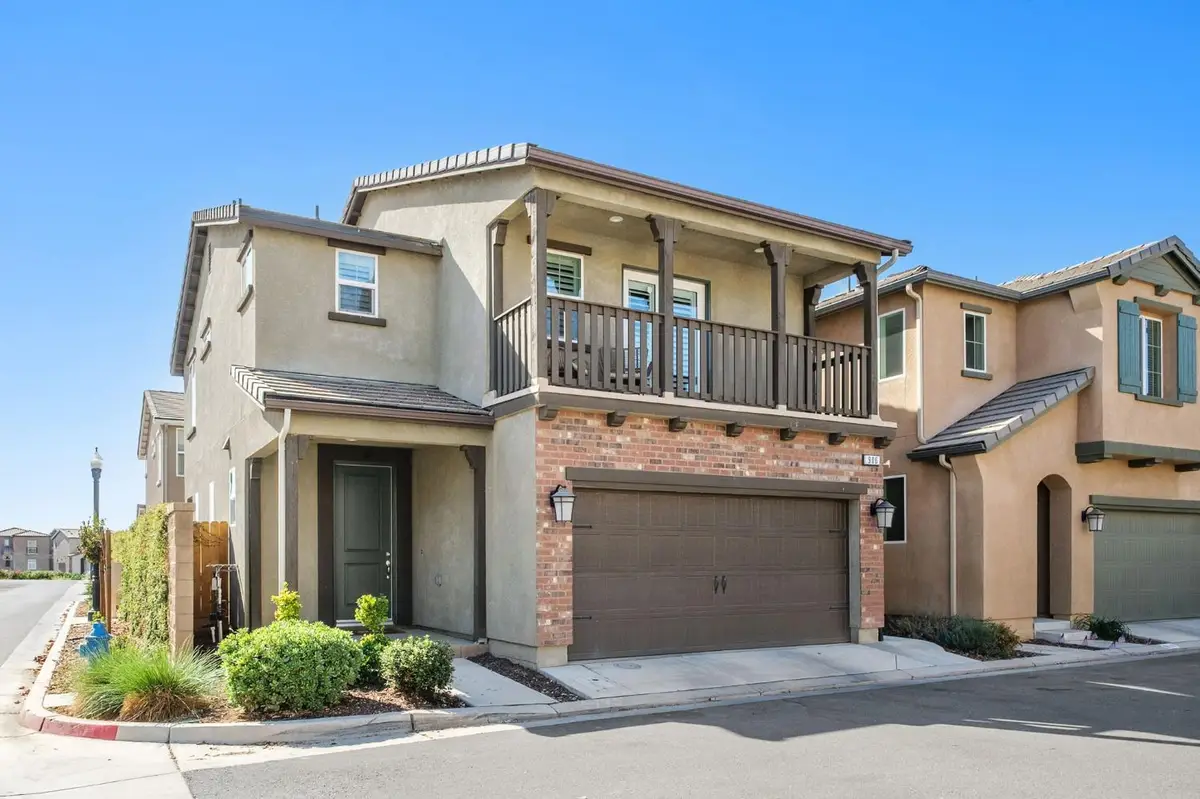 906 Wishon Avenue W, Madera, CA 93636 - #1