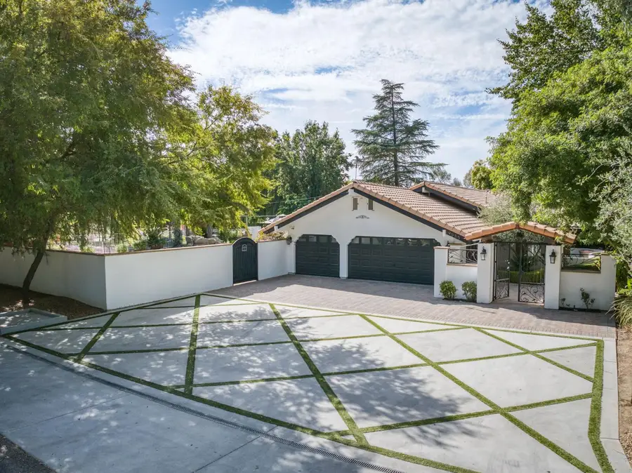 9585 E Bullard Avenue, Clovis, CA 93619 - #3