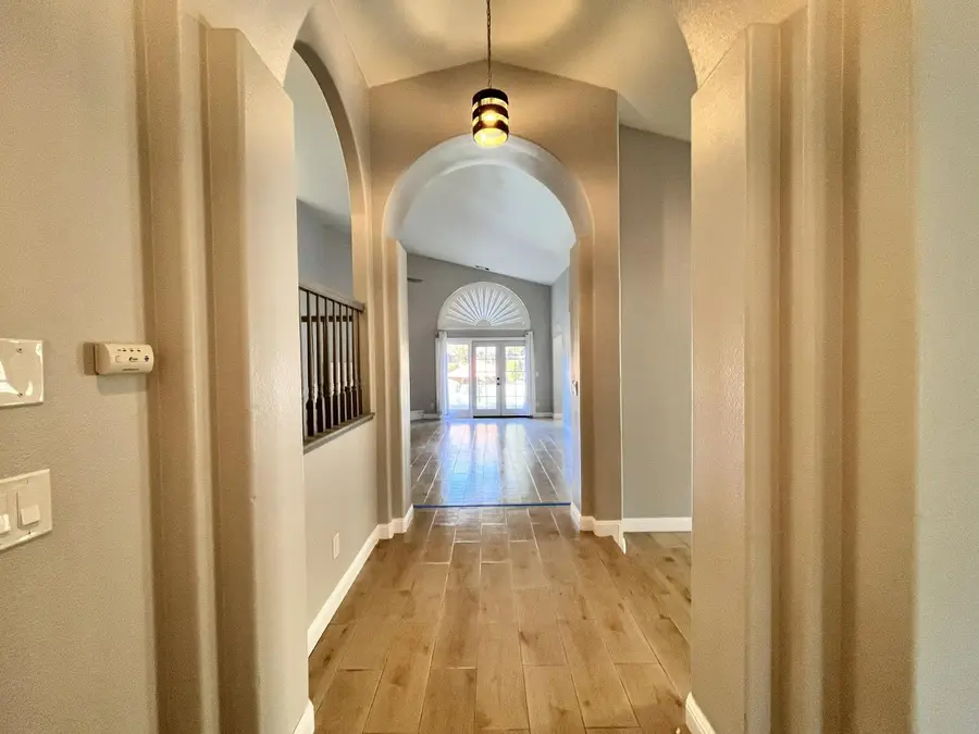 3278 Magnolia Avenue, Clovis, CA 93611 - #3