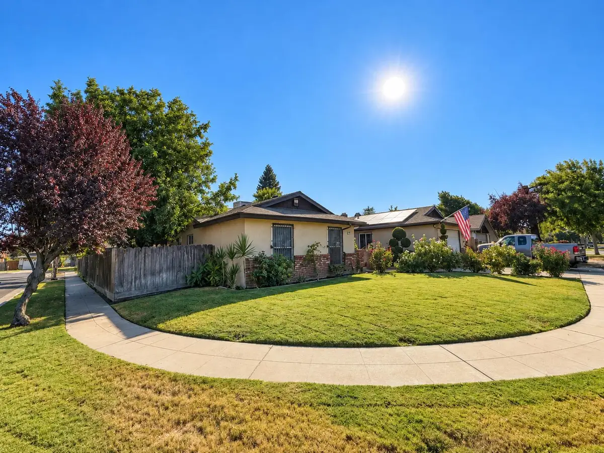 5274 E Balch, Fresno, CA 93727 - #1