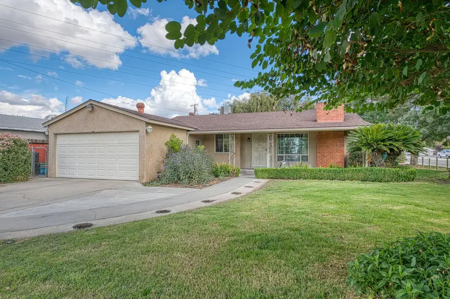 1206 N Adler Avenue, Fresno, CA 93727 - #2