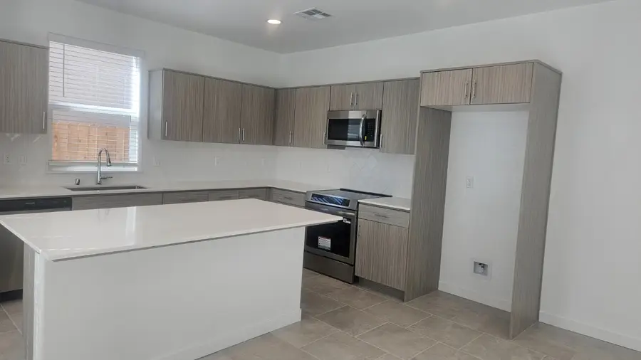 2947 E Ava Drive, Fresno, CA 93730 - #2